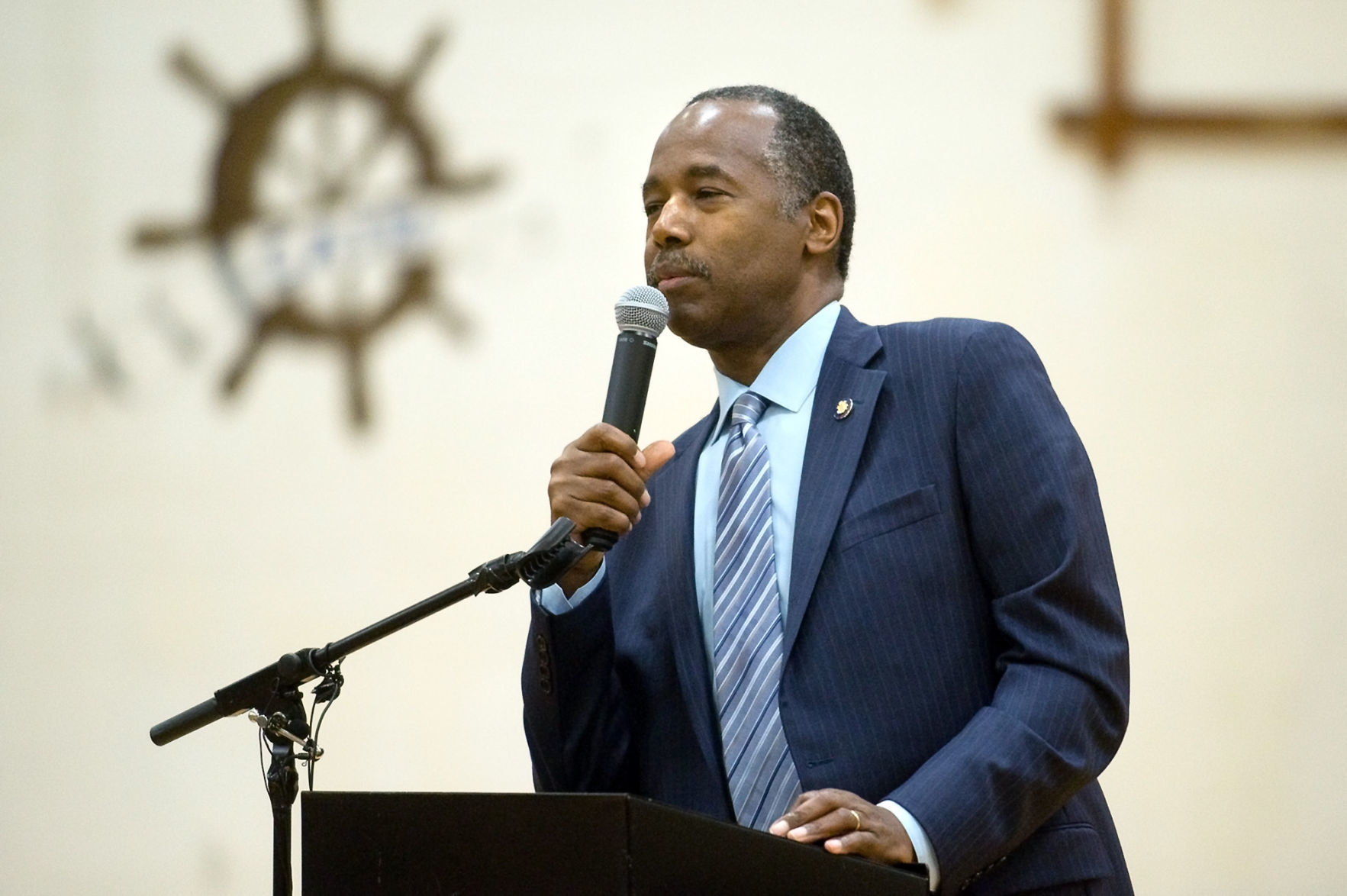 HUD Secretary Carson visits Cairo